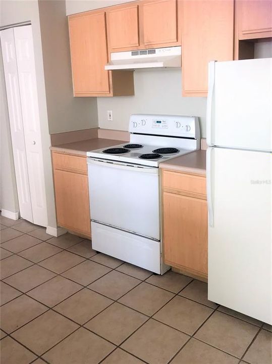For Rent: $1,200 (1 beds, 1 baths, 643 Square Feet)