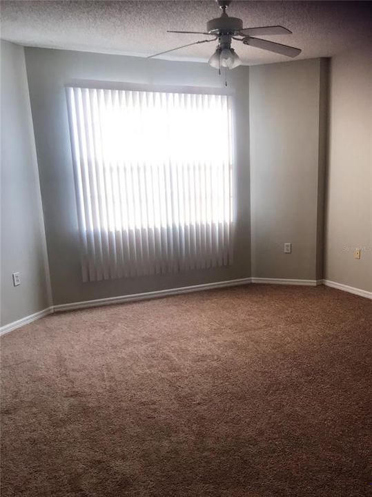 For Rent: $1,200 (1 beds, 1 baths, 643 Square Feet)