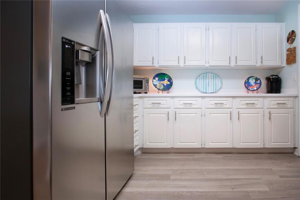 На продажу: $369,900 (2 спален, 2 ванн, 1860 Квадратных фут)