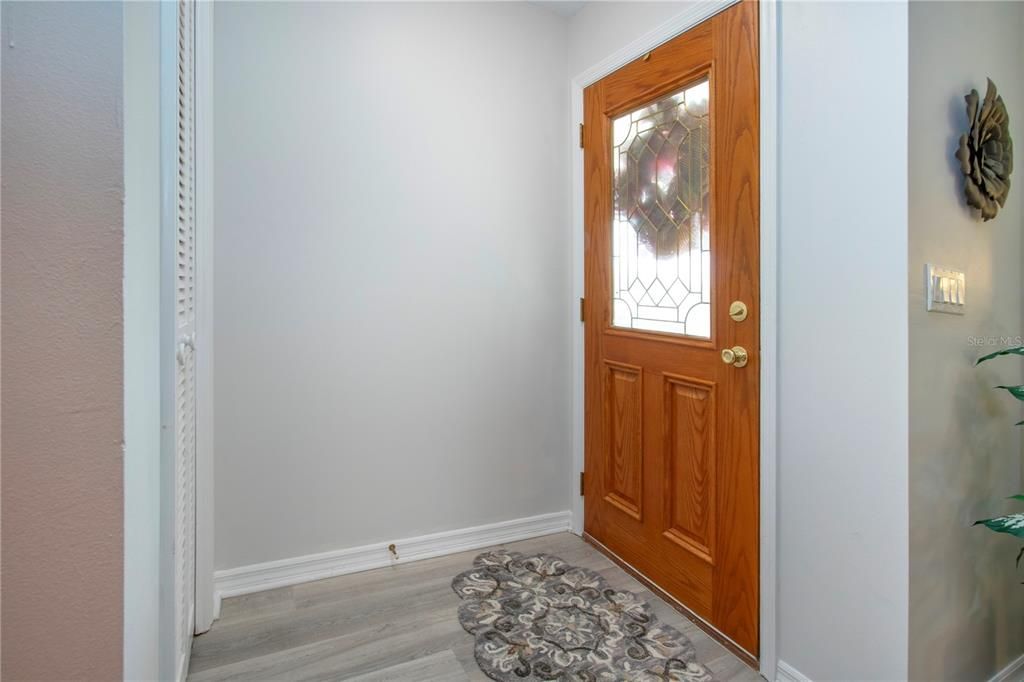 На продажу: $369,900 (2 спален, 2 ванн, 1860 Квадратных фут)