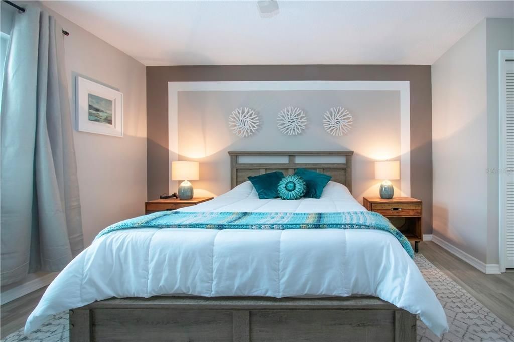 На продажу: $369,900 (2 спален, 2 ванн, 1860 Квадратных фут)