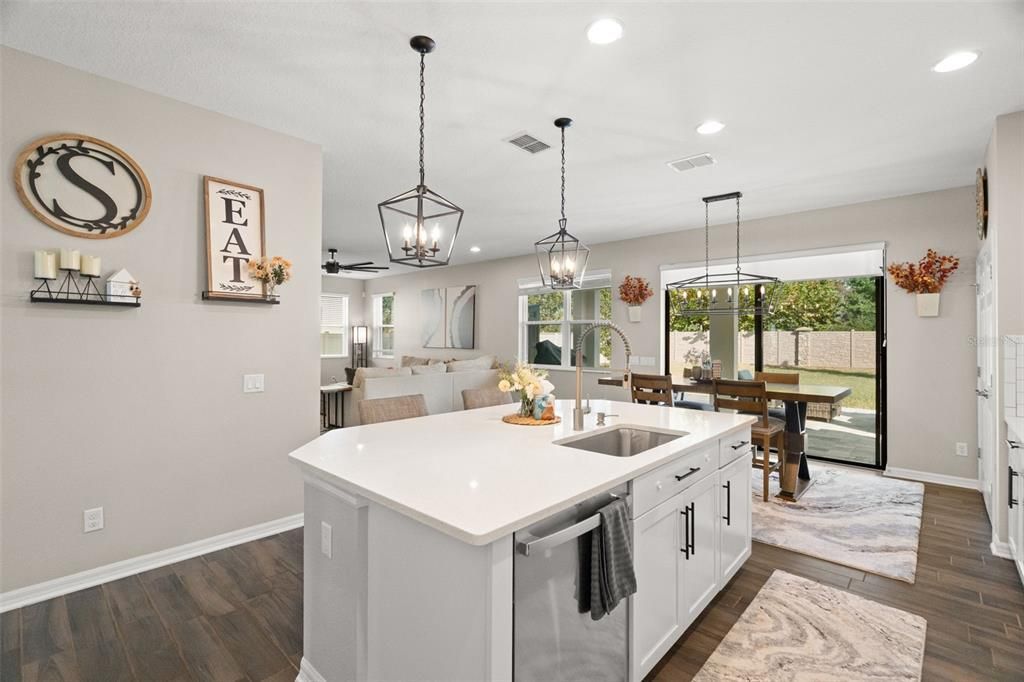 En Venta: $750,000 (4 camas, 3 baños, 2952 Pies cuadrados)