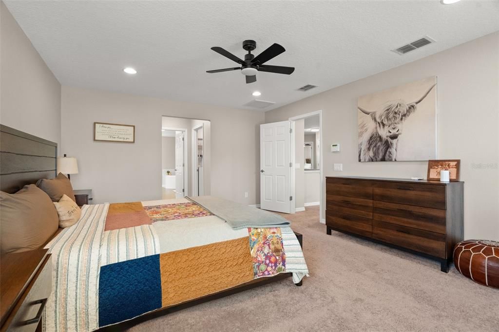 En Venta: $750,000 (4 camas, 3 baños, 2952 Pies cuadrados)