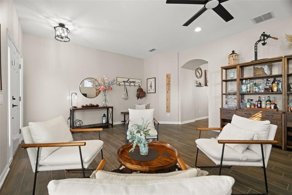 En Venta: $750,000 (4 camas, 3 baños, 2952 Pies cuadrados)