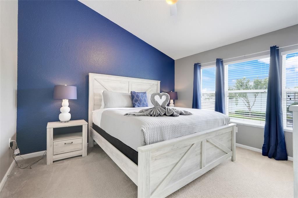 For Sale: $429,000 (3 beds, 3 baths, 1440 Square Feet)