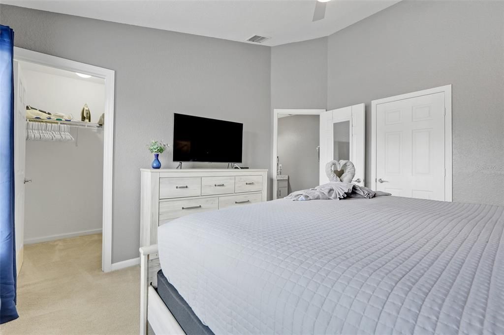 For Sale: $429,000 (3 beds, 3 baths, 1440 Square Feet)