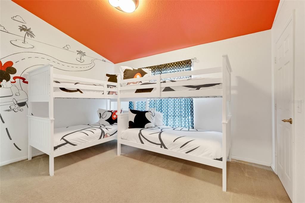 For Sale: $429,000 (3 beds, 3 baths, 1440 Square Feet)