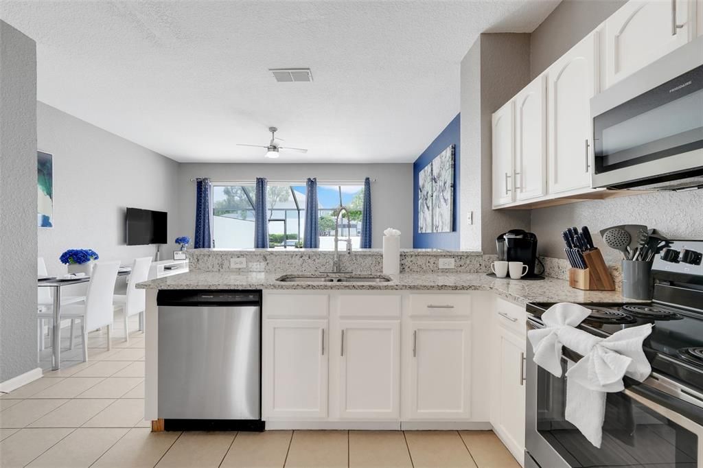 For Sale: $429,000 (3 beds, 3 baths, 1440 Square Feet)