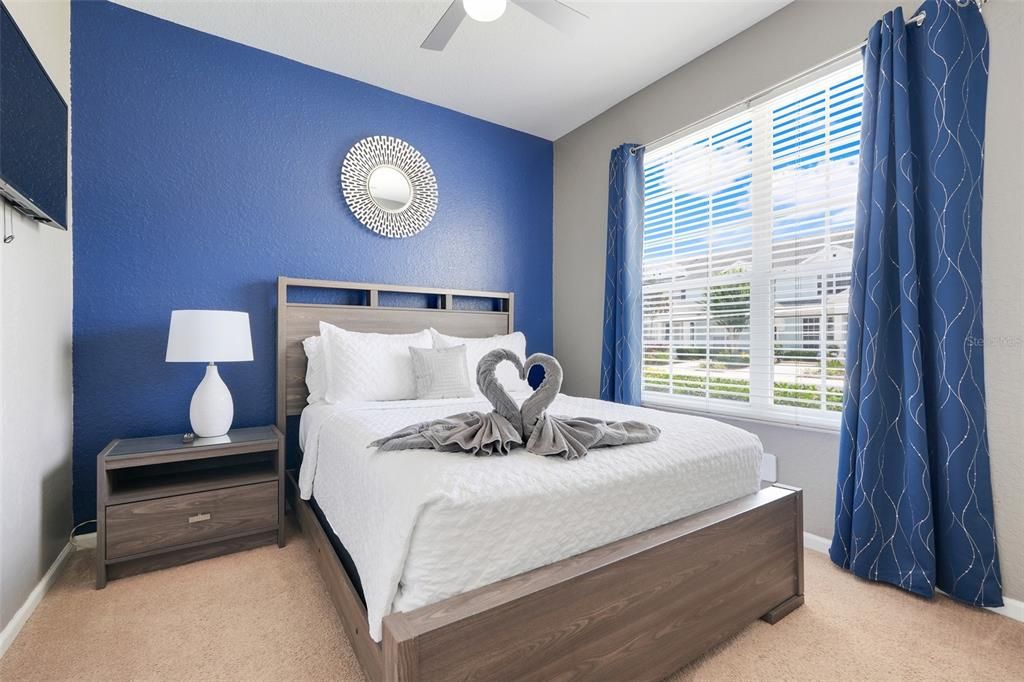 For Sale: $429,000 (3 beds, 3 baths, 1440 Square Feet)