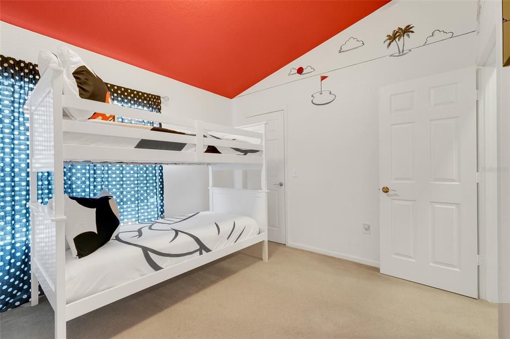 For Sale: $429,000 (3 beds, 3 baths, 1440 Square Feet)