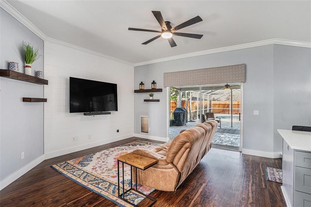 For Sale: $560,000 (4 beds, 3 baths, 2437 Square Feet)