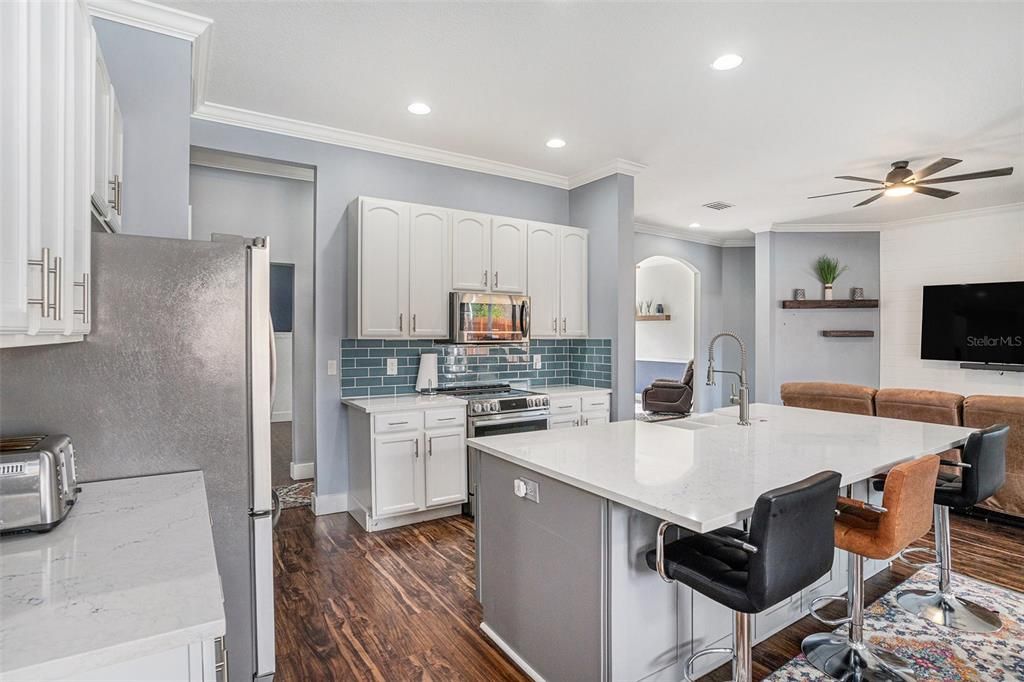 For Sale: $560,000 (4 beds, 3 baths, 2437 Square Feet)