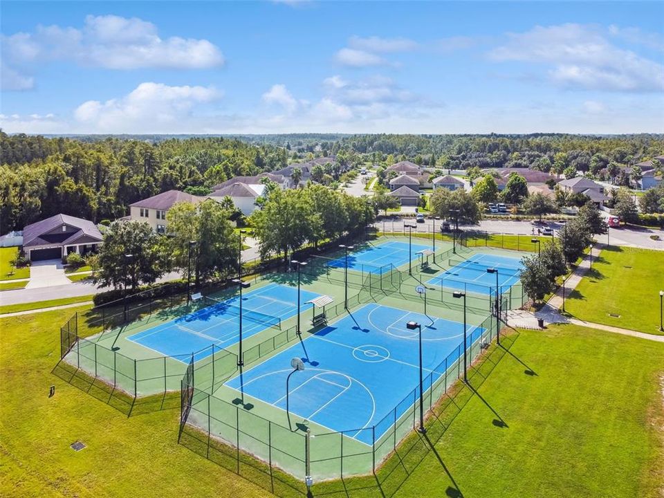 For Sale: $599,900 (4 beds, 3 baths, 2543 Square Feet)