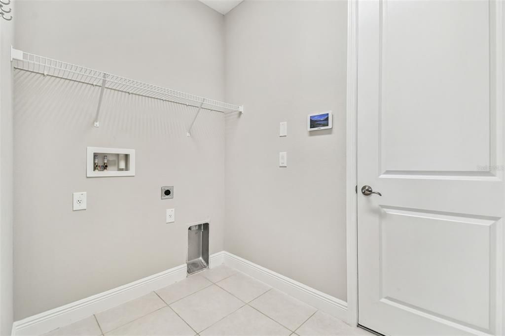 For Sale: $599,900 (4 beds, 3 baths, 2543 Square Feet)