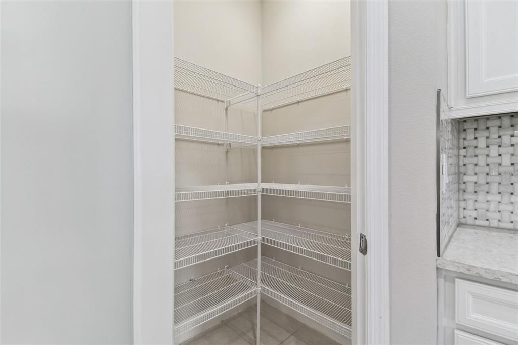 For Sale: $599,900 (4 beds, 3 baths, 2543 Square Feet)