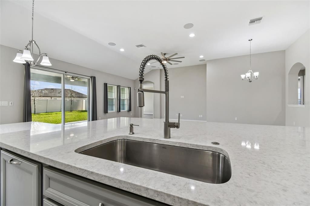 For Sale: $599,900 (4 beds, 3 baths, 2543 Square Feet)