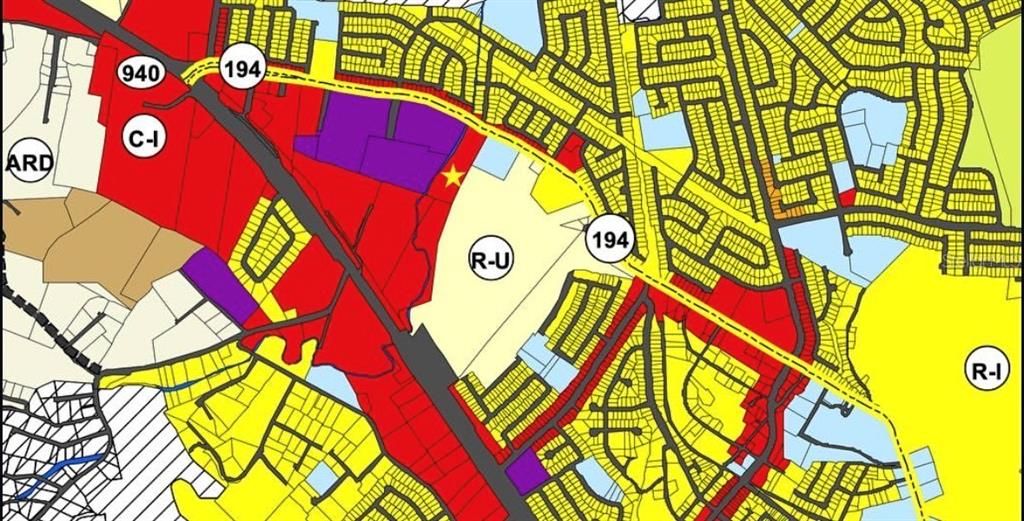 En Venta: $650,000 (0.36 acres)