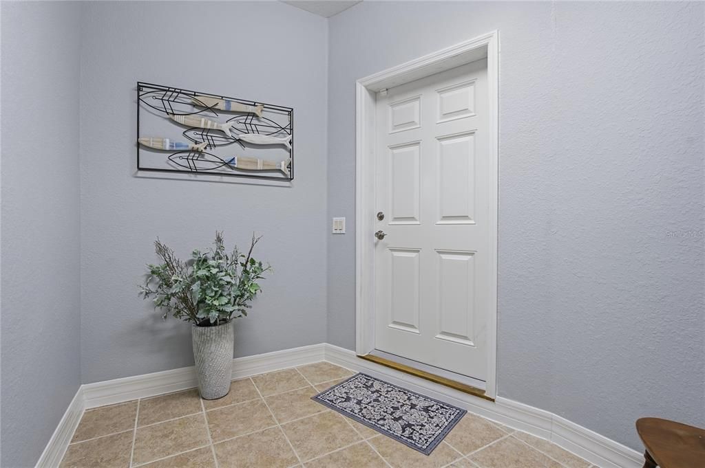 For Sale: $749,900 (3 beds, 3 baths, 2600 Square Feet)