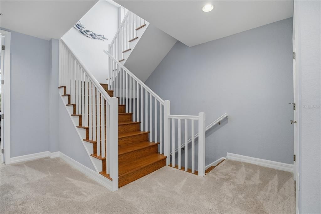 For Sale: $749,900 (3 beds, 3 baths, 2600 Square Feet)