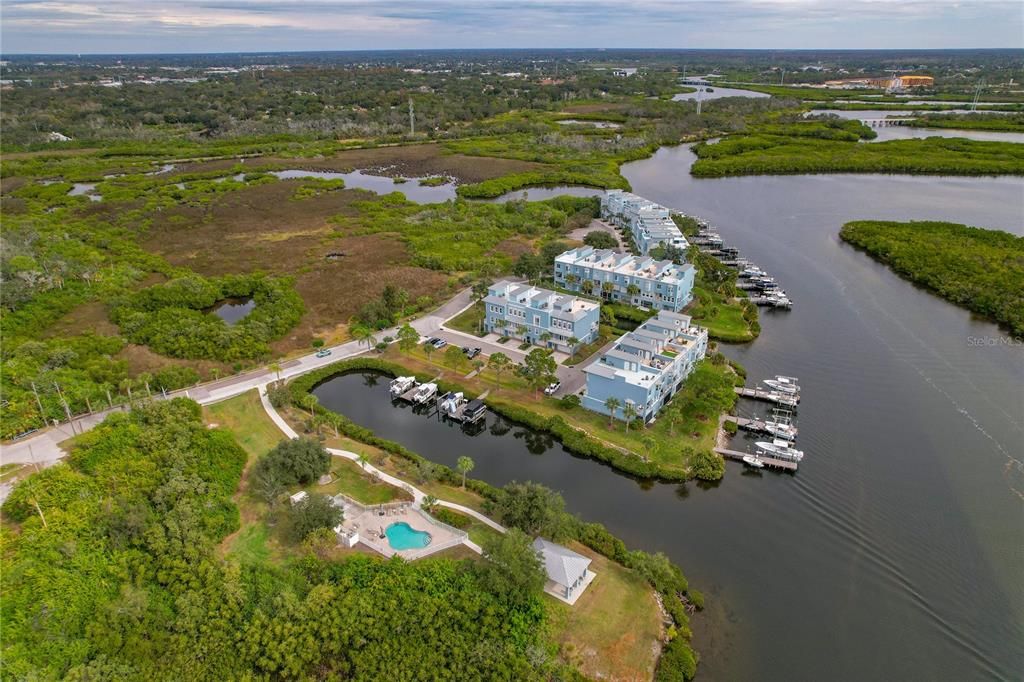 For Sale: $749,900 (3 beds, 3 baths, 2600 Square Feet)