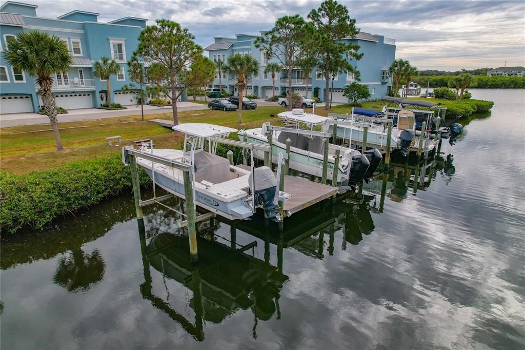 For Sale: $749,900 (3 beds, 3 baths, 2600 Square Feet)