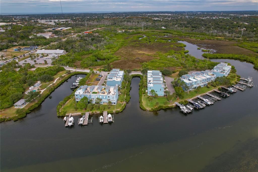 For Sale: $749,900 (3 beds, 3 baths, 2600 Square Feet)