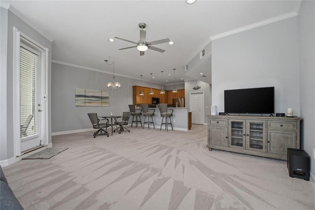 For Sale: $749,900 (3 beds, 3 baths, 2600 Square Feet)