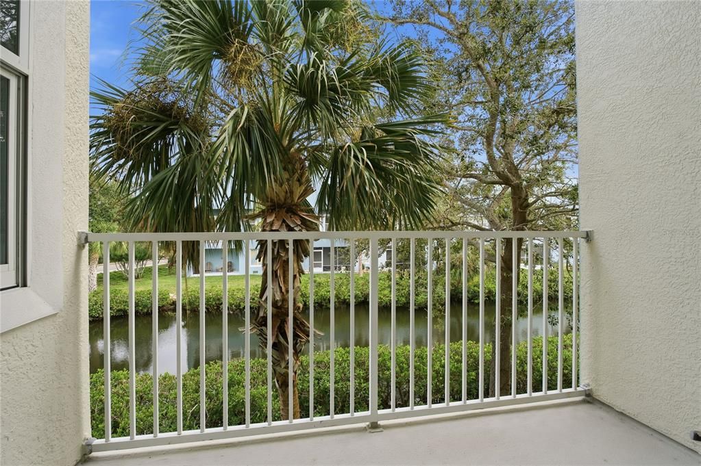 For Sale: $749,900 (3 beds, 3 baths, 2600 Square Feet)