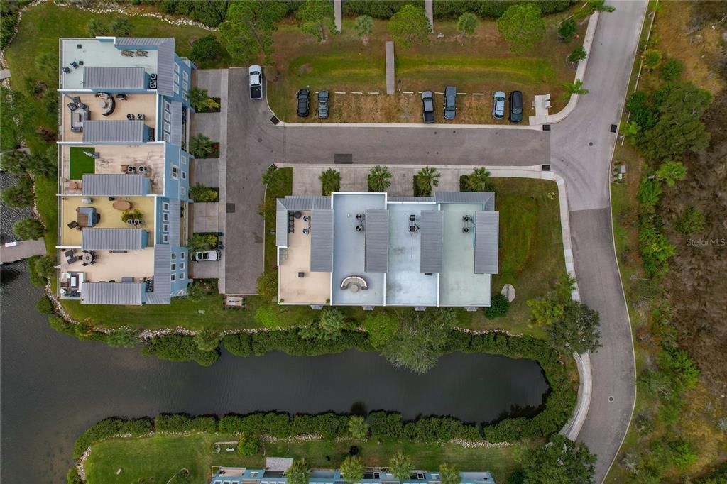 For Sale: $749,900 (3 beds, 3 baths, 2600 Square Feet)