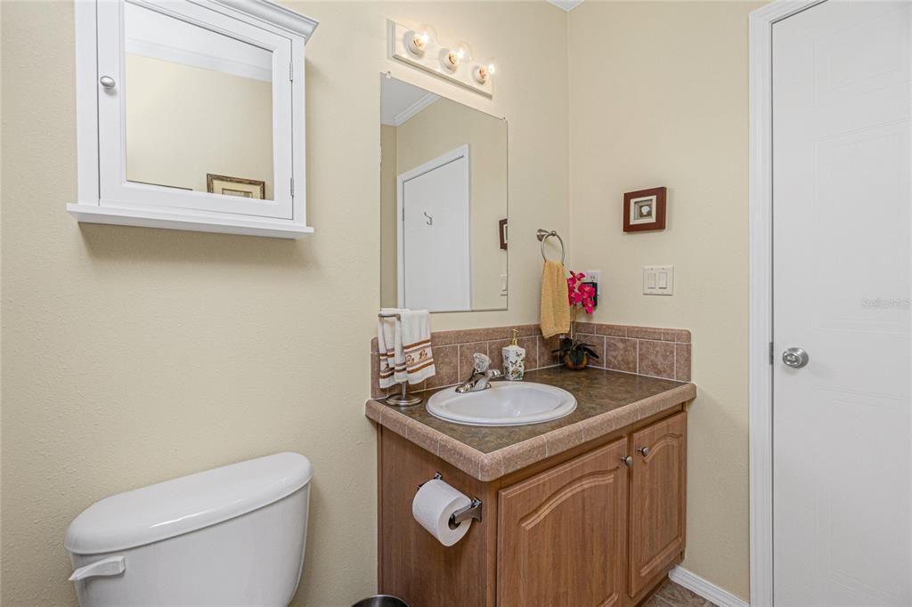 For Sale: $195,000 (2 beds, 2 baths, 1389 Square Feet)