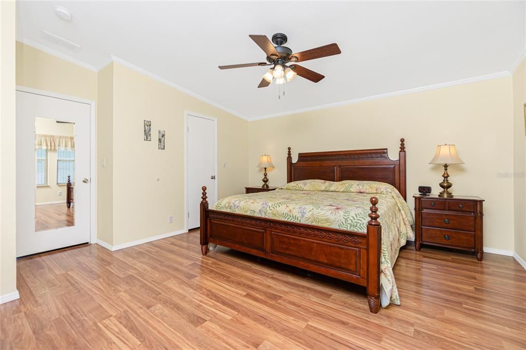For Sale: $195,000 (2 beds, 2 baths, 1389 Square Feet)