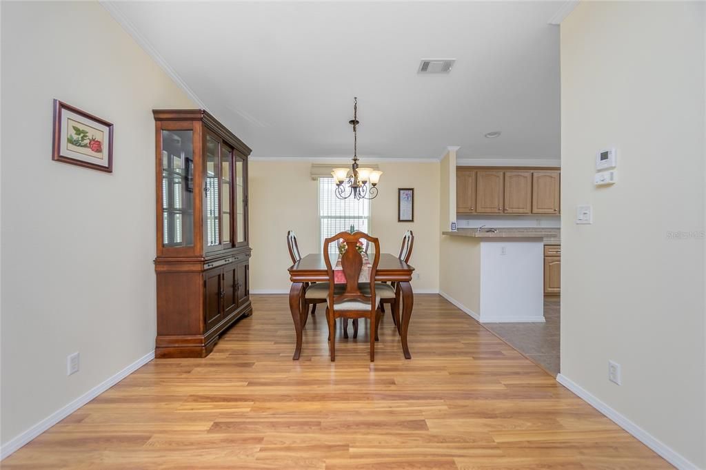 For Sale: $195,000 (2 beds, 2 baths, 1389 Square Feet)