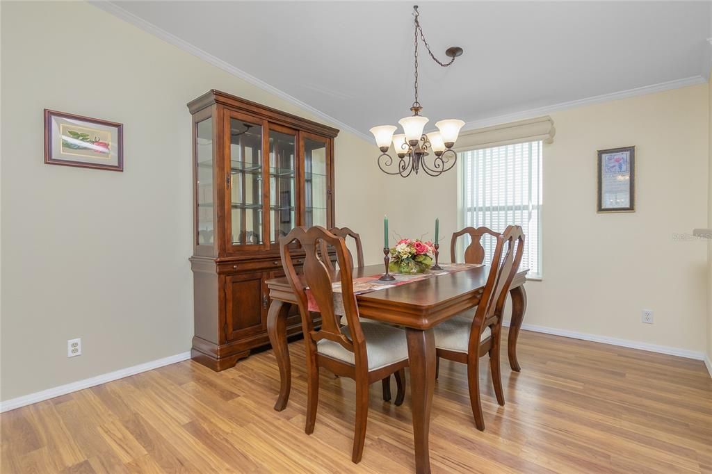 For Sale: $195,000 (2 beds, 2 baths, 1389 Square Feet)