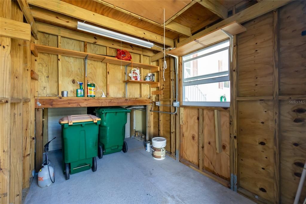 For Sale: $195,000 (2 beds, 2 baths, 1389 Square Feet)