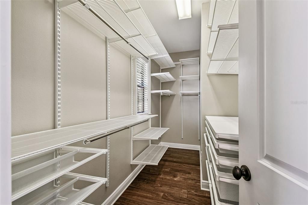 待售: $1,800,000 (4 贝兹, 3 浴室, 3382 平方英尺)