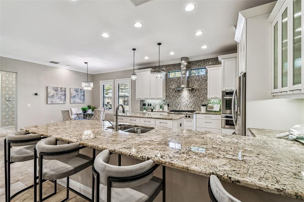 待售: $1,800,000 (4 贝兹, 3 浴室, 3382 平方英尺)