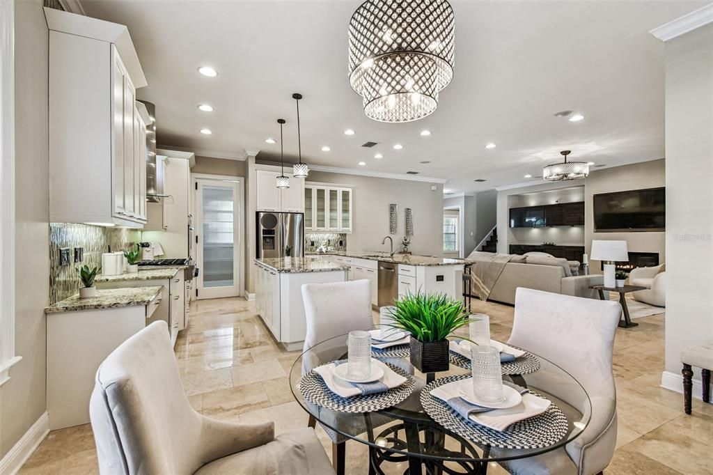 待售: $1,800,000 (4 贝兹, 3 浴室, 3382 平方英尺)