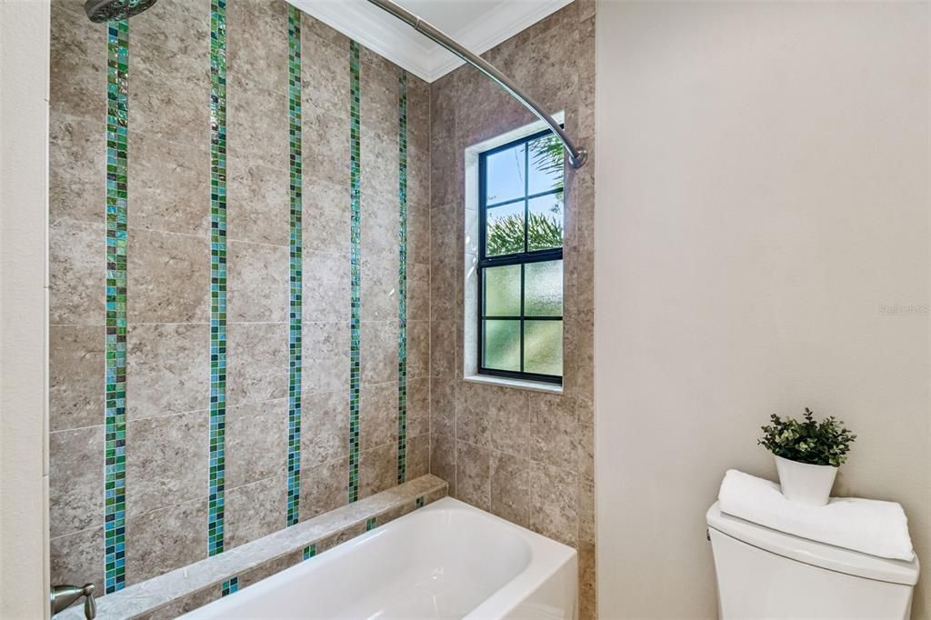 待售: $1,800,000 (4 贝兹, 3 浴室, 3382 平方英尺)