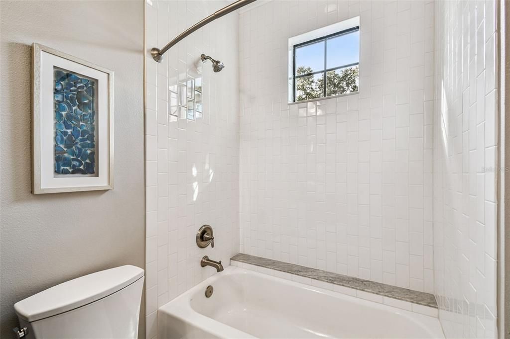 待售: $1,800,000 (4 贝兹, 3 浴室, 3382 平方英尺)