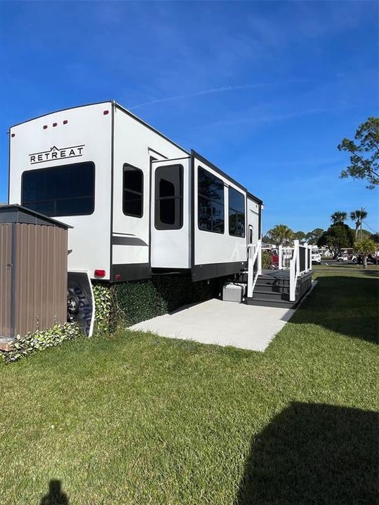 For Sale: $105,000 (1 beds, 1 baths, 391 Square Feet)