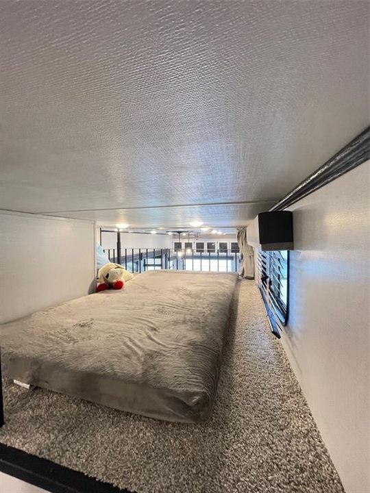 For Sale: $105,000 (1 beds, 1 baths, 391 Square Feet)