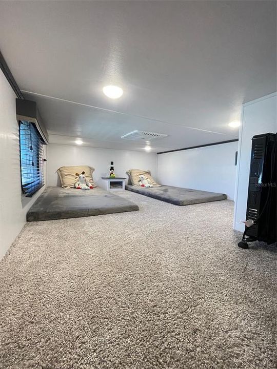 For Sale: $105,000 (1 beds, 1 baths, 391 Square Feet)