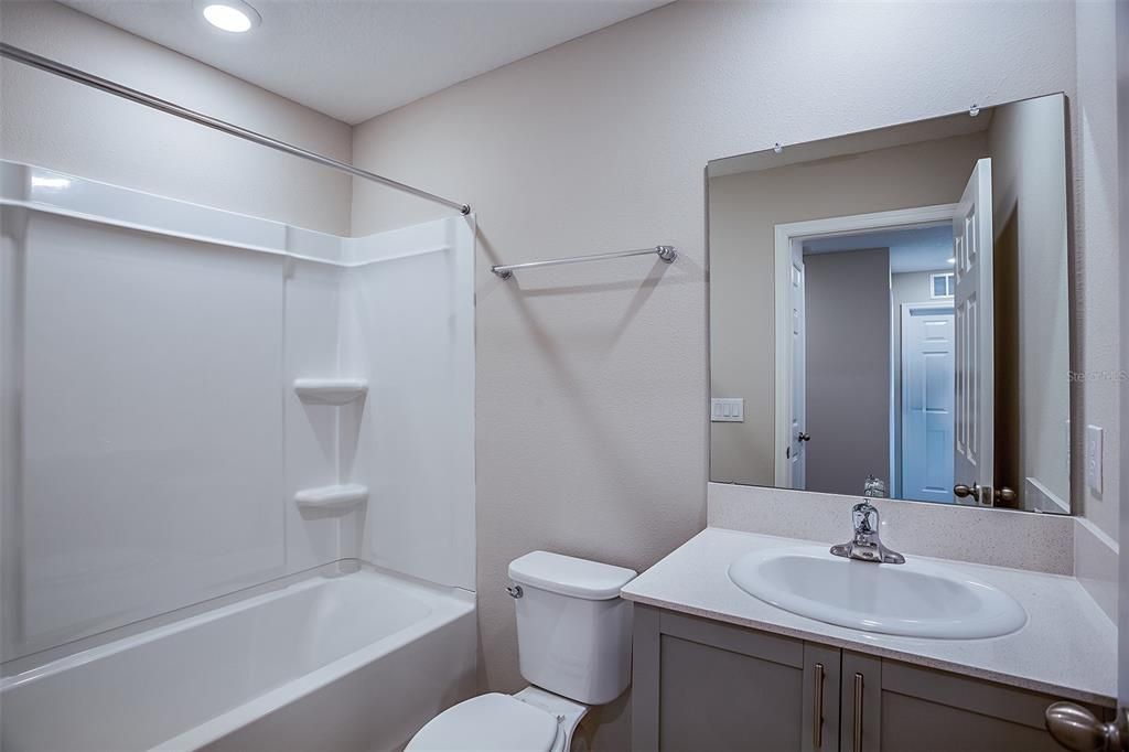 En Venta: $407,249 (4 camas, 2 baños, 2039 Pies cuadrados)