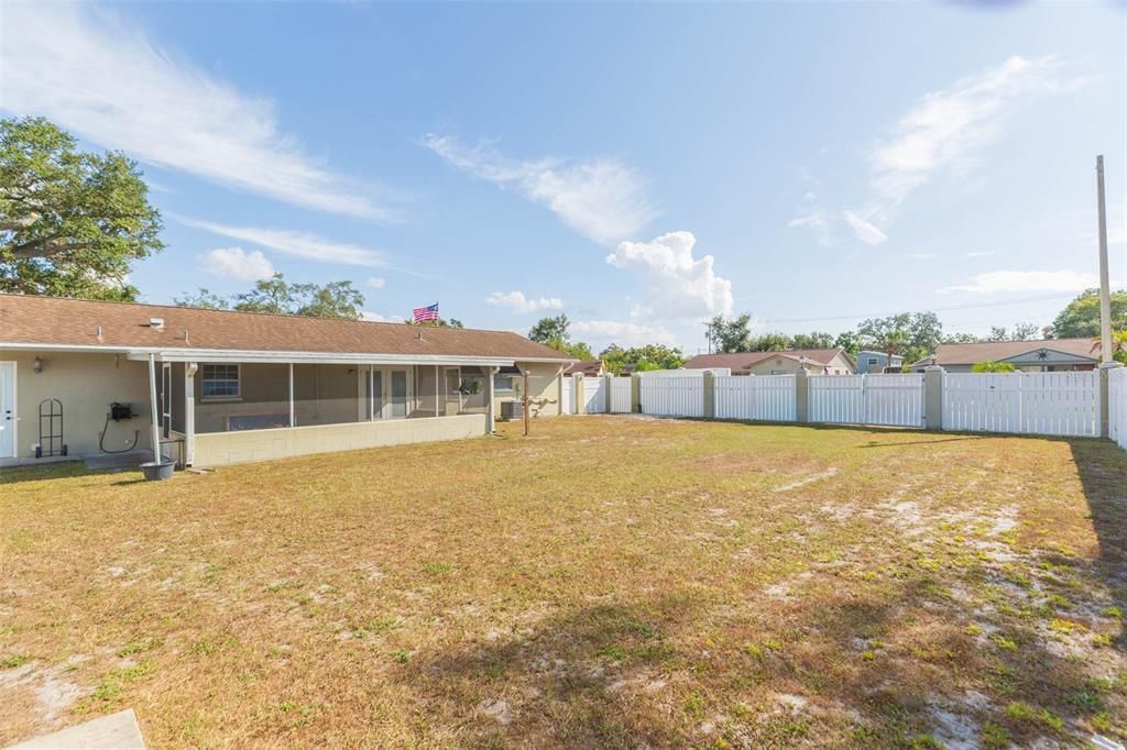 For Rent: $3,300 (4 beds, 2 baths, 1490 Square Feet)