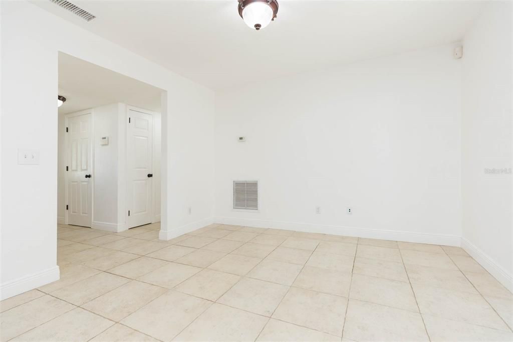 For Rent: $3,300 (4 beds, 2 baths, 1490 Square Feet)