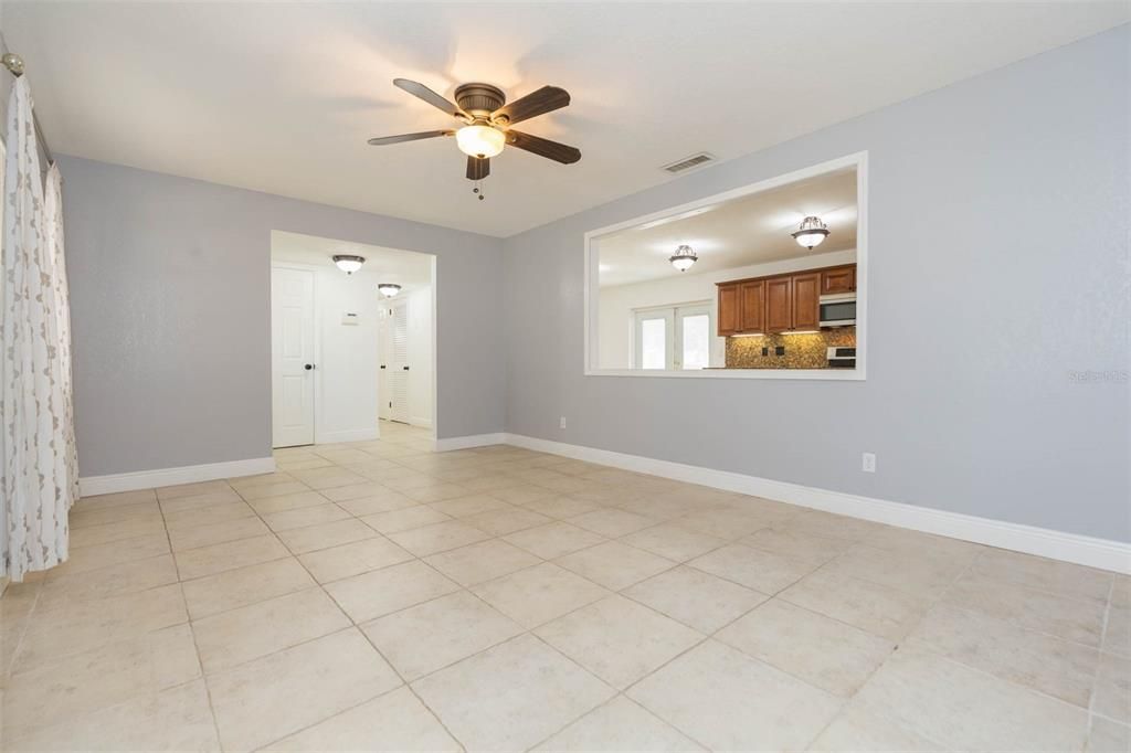 For Rent: $3,300 (4 beds, 2 baths, 1490 Square Feet)