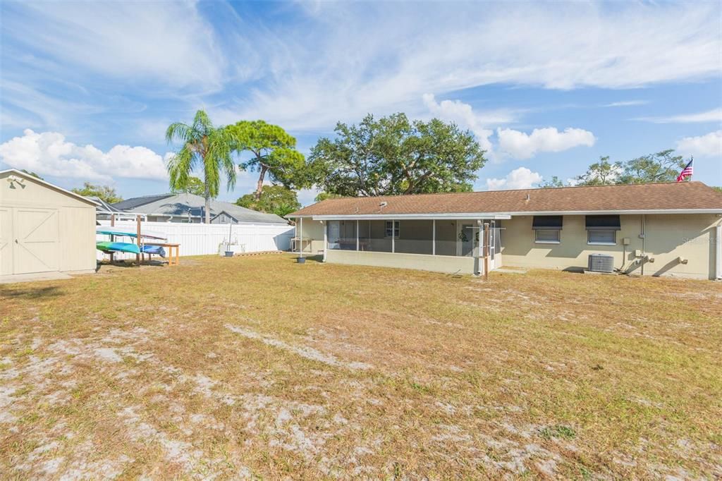 For Rent: $3,300 (4 beds, 2 baths, 1490 Square Feet)