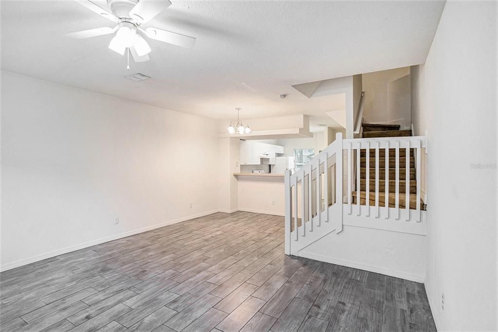 For Rent: $1,750 (2 beds, 1 baths, 1216 Square Feet)