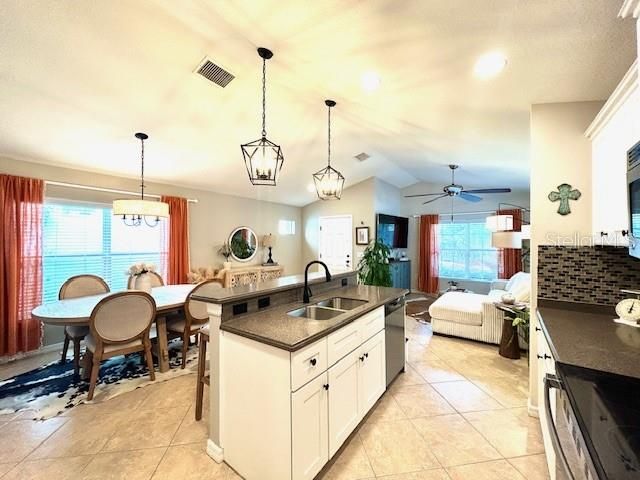 For Rent: $2,500 (2 beds, 2 baths, 1258 Square Feet)