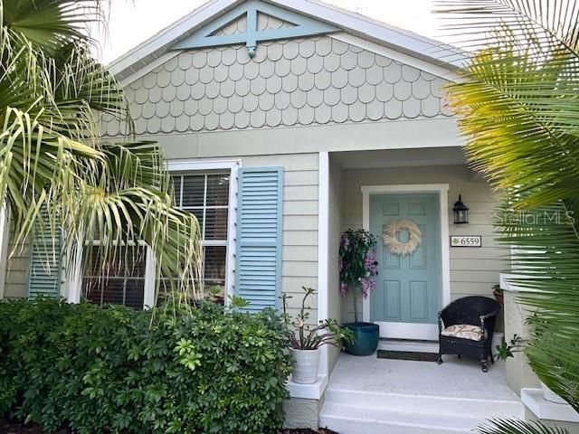 For Rent: $2,500 (2 beds, 2 baths, 1258 Square Feet)